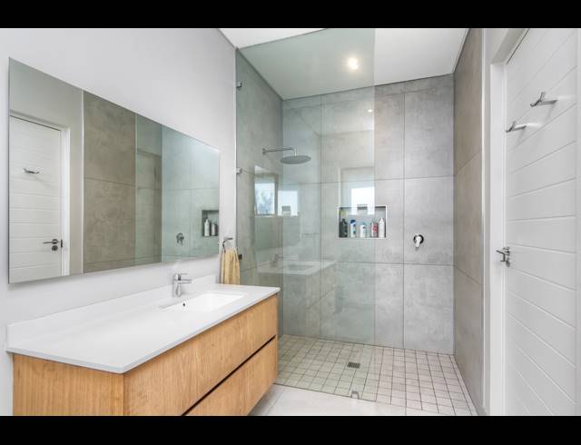 5 BEDROOM CLUSTER FOR SALE IN MORNINGSIDE